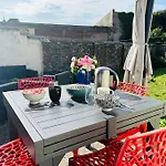 La Hourdeloise 100m De La à Apartamento *