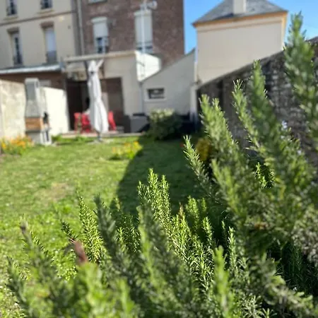 La Hourdeloise 100m De La à