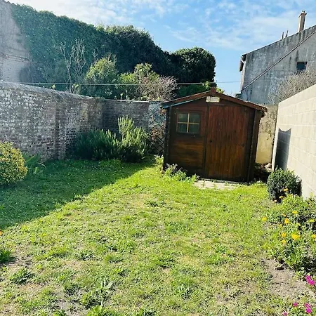 アパート La Hourdeloise 100m De La A